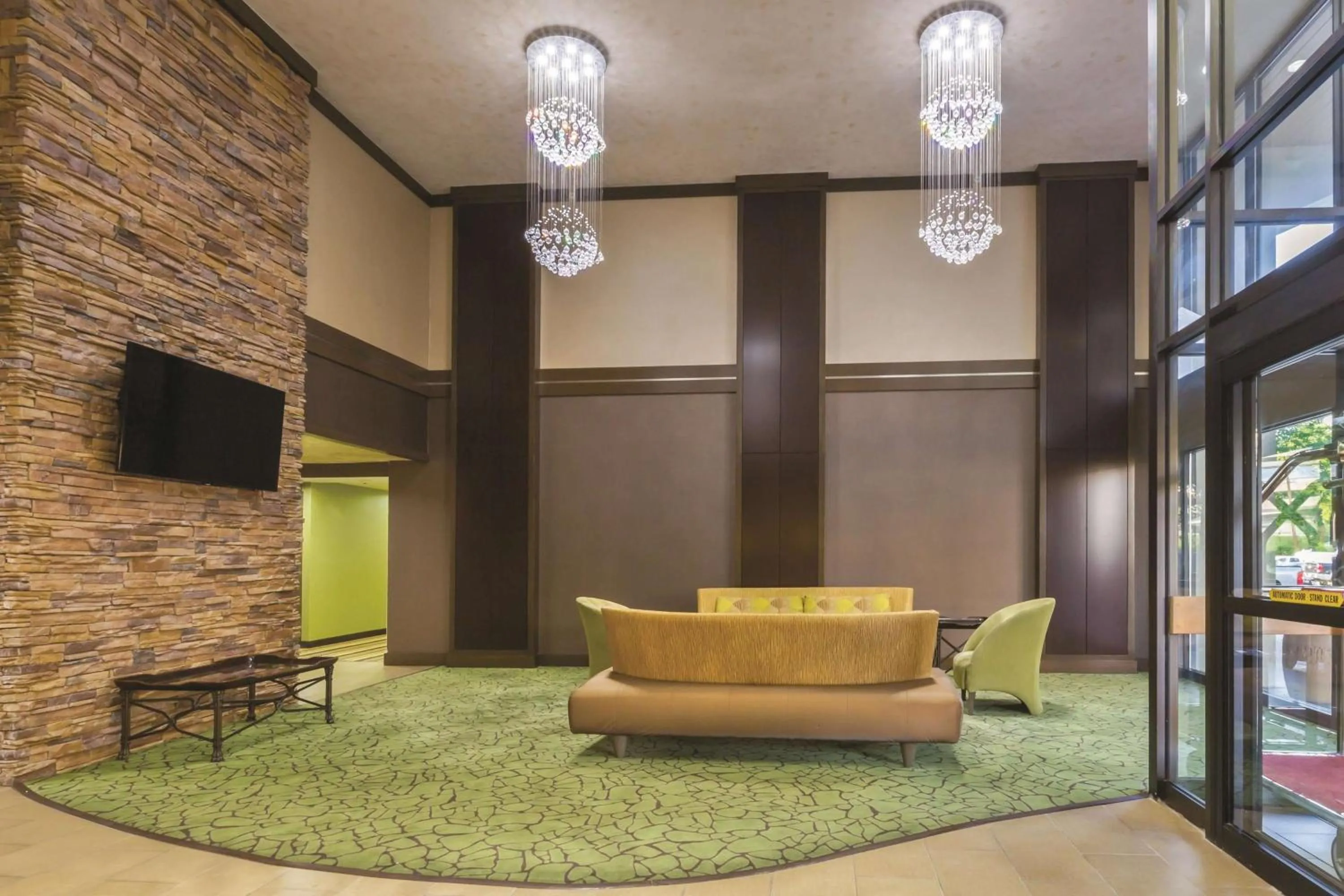 Lobby or reception, Seating Area in La Quinta Inn by Wyndham Austin North